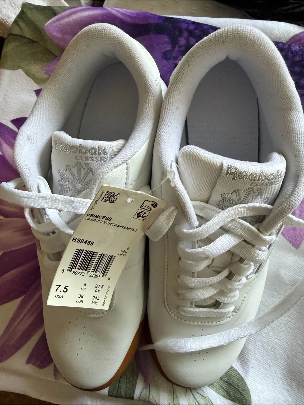 Reebok White Athletic Sneakers with Gum Sole
